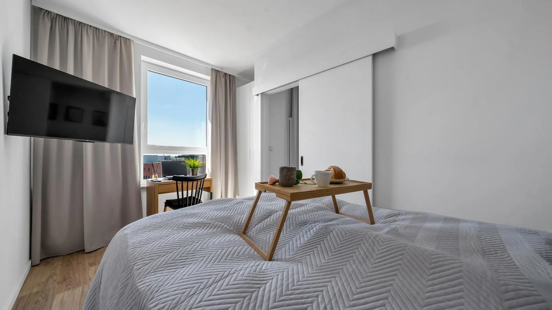 7Th Floor Warsaw Wlochy Apt - Balcony, Workspace - By Rentujemy 0*,  Poland