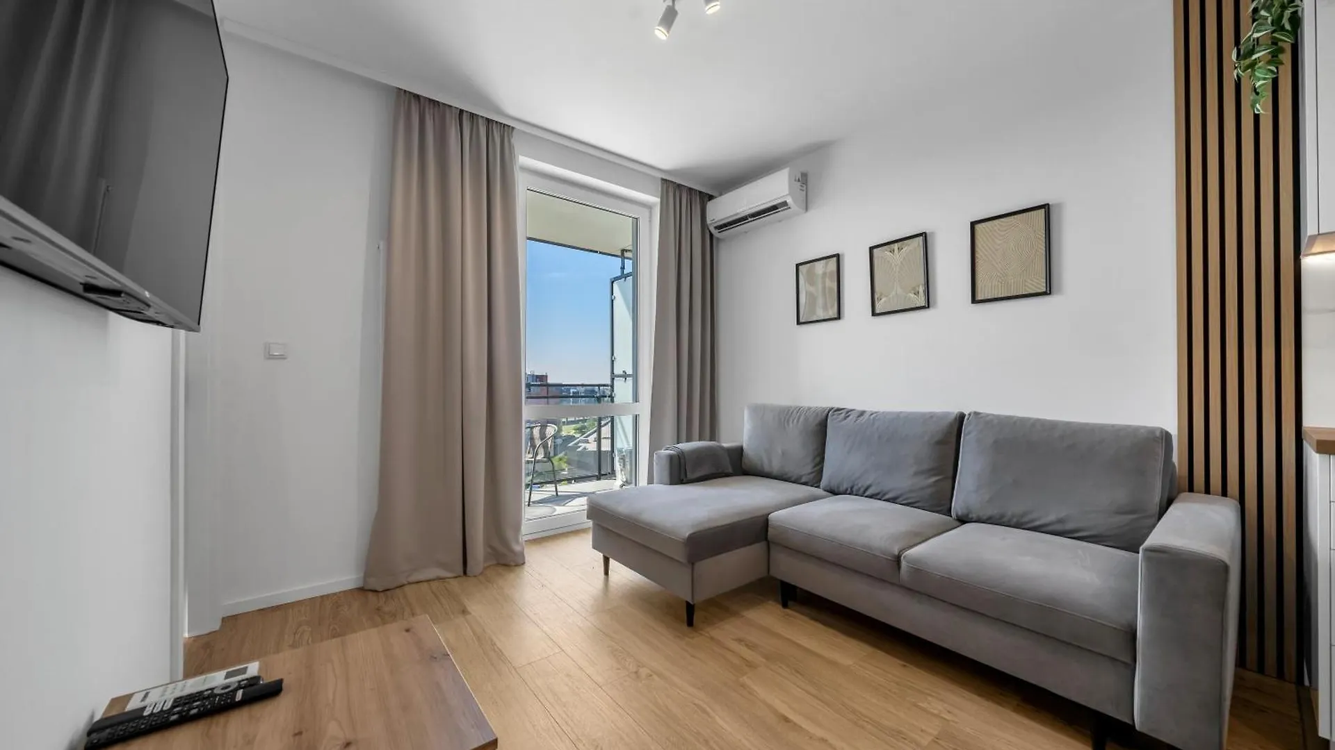 Apartment 7Th Floor Warsaw Wlochy Apt - Balcony, Workspace - By Rentujemy Poland